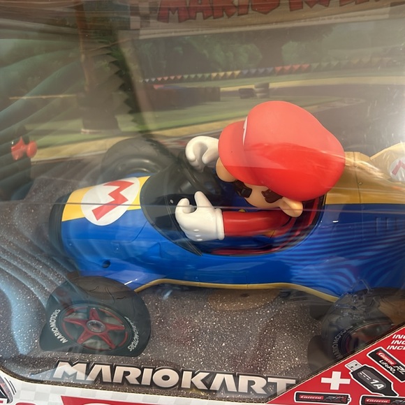 New Carrera Remote Control RC Car Mario Kart - Mach 8 Mario 1:18 Scale 2.4GHZ - Picture 3 of 5